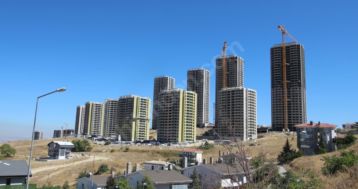 Beytepe Akçalı Konutları’nda 4+1, 165 m², Sıfır Lüks Daire | Site İçi, Otoparklı, Takasa Uygun