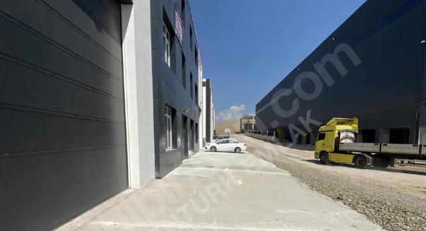 Saray’da Köşe Konumlu Kiralık Fabrika | 1000 m² Kapalı Alan | 3 Kat Ofis | 100 kW